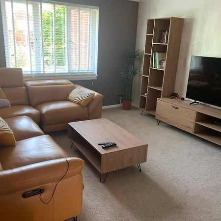 SendCosy One Bed Flat Free Parking公寓 外观 照片