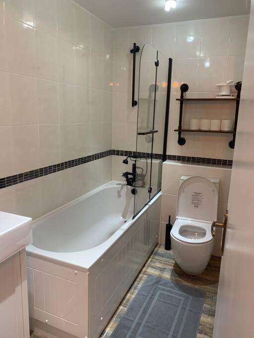 SendCosy One Bed Flat Free Parking公寓 外观 照片